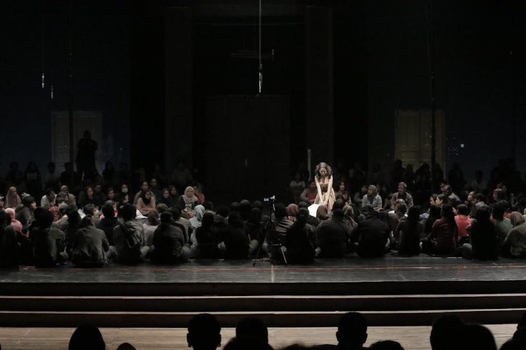 Parade Teater Yogyakarta Linimasa: Perjumpaan Antara Lampau Dan Masa Depan