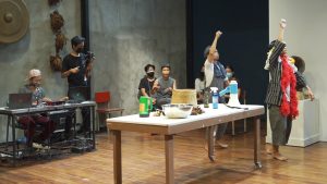 Mementaskan Teater Garasi: Mempercakapkan Program Antar Ragam dan Peer Gynts