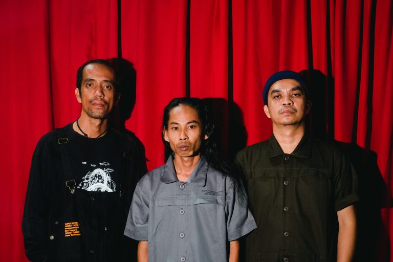 Negeri Para Penyair Menggema di Ibu Kota: Djangat Indonesia dan Basboi menyatukan elektronika, sastra Melayu, dan subkultur Rap